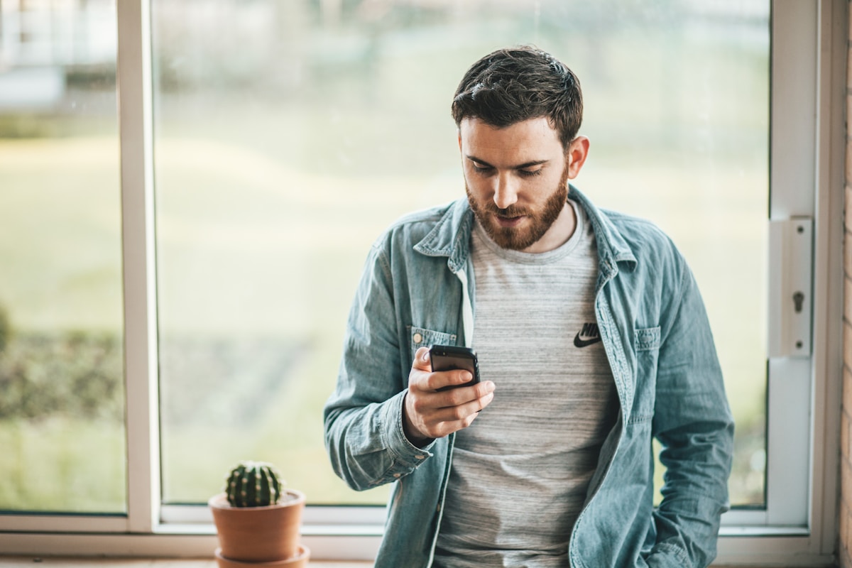 5 Aplicativos de Leitura Digital e suas funcionalidades usando aplicativos de leitura digital