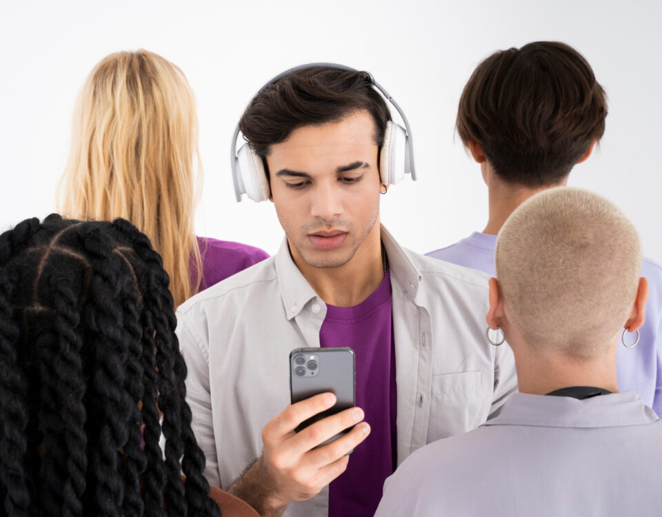Plataformas que conectam pacientes a profissionais de apoio Plataformas que conectam pacientes a profissionais de apoio