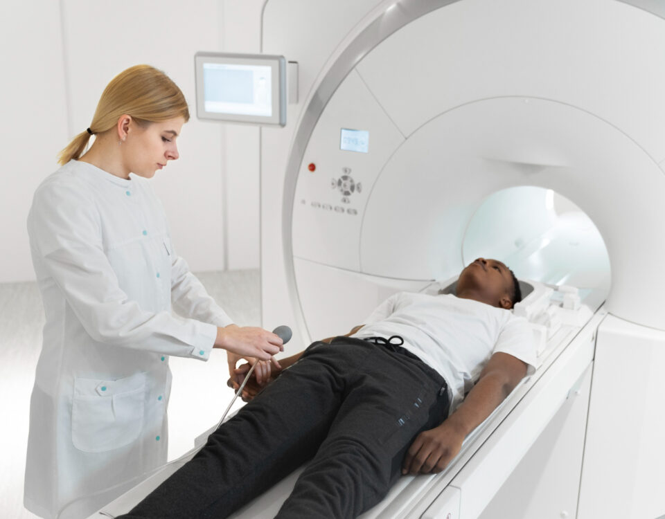 Quais órgãos dá para ver na tomografia do abdome total? Quais órgãos dá para ver na tomografia do abdome total?
