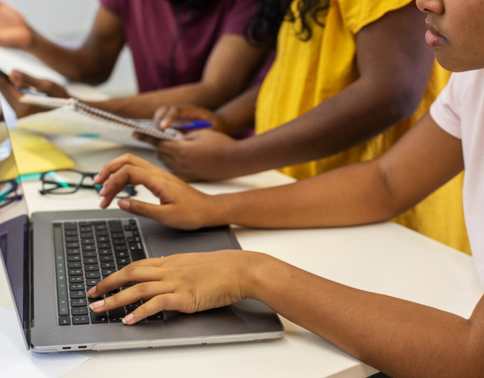 Plataformas para gestão escolar: digitalizando manutenção e infraestrutura Plataformas para gestão escolar: digitalizando manutenção e infraestrutura