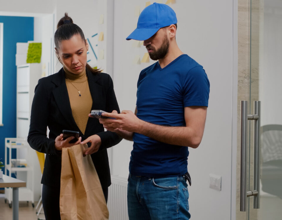 Apps que aproximam encanador e cliente com transparência Apps que aproximam encanador e cliente com transparência