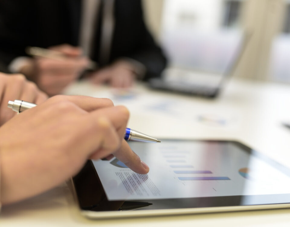 Softwares que automatizam a consulta de dados de empresas