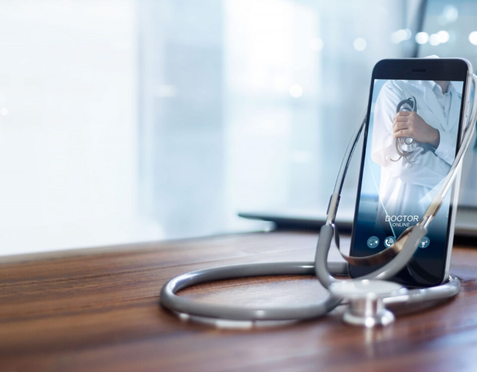 Apps de consulta médica vão além da videochamada