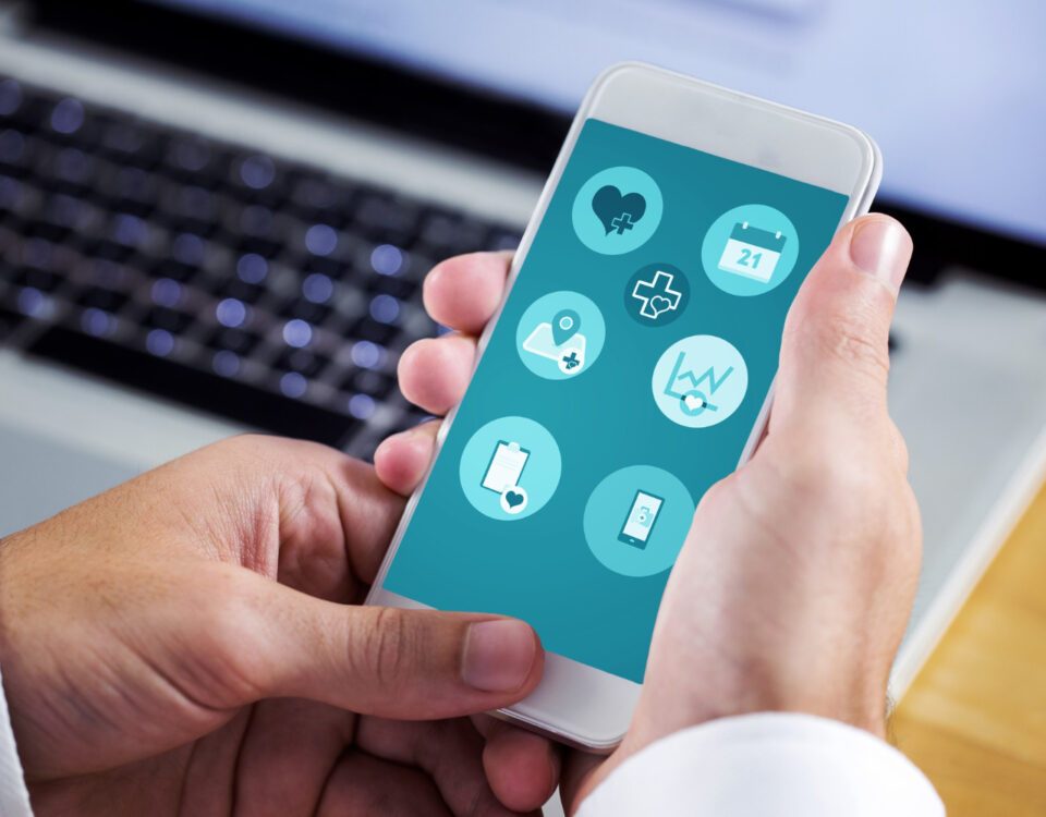 App da operadora é bom mesmo? A corretora pode comparar antes