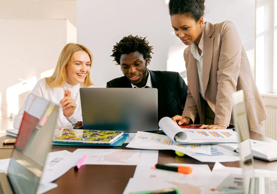 Como escolher um CRM simples para uma pequena empresa?